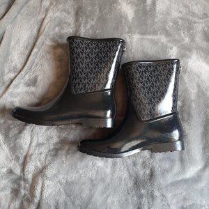Michael khors rain boots